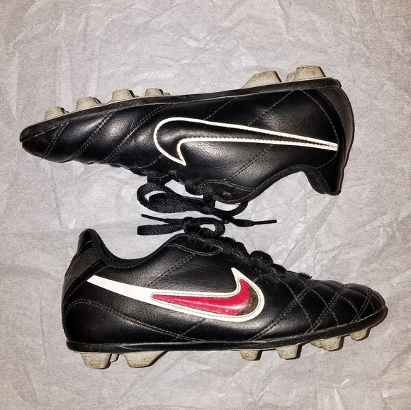 poshmark soccer cleats